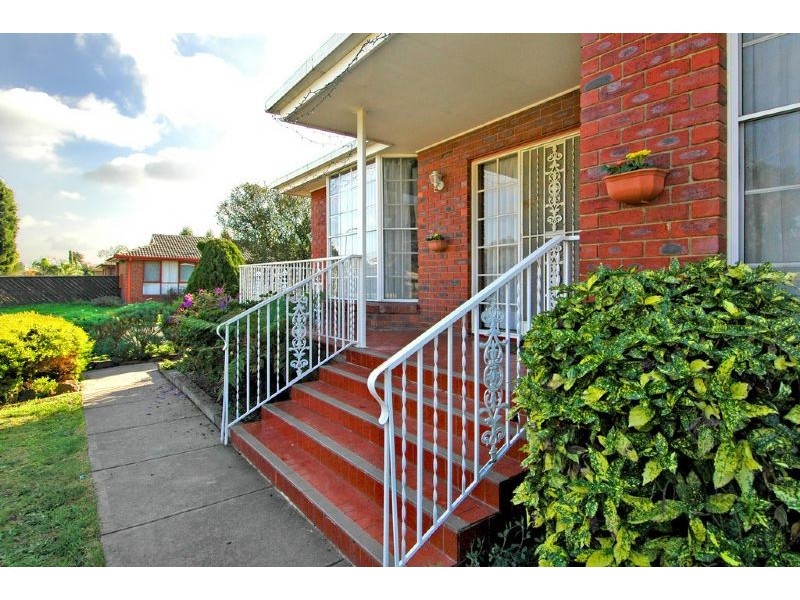 10 Tatlow Drive, Epping VIC 3076