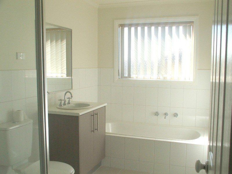 4/17 Simon Court, Epping VIC 3076