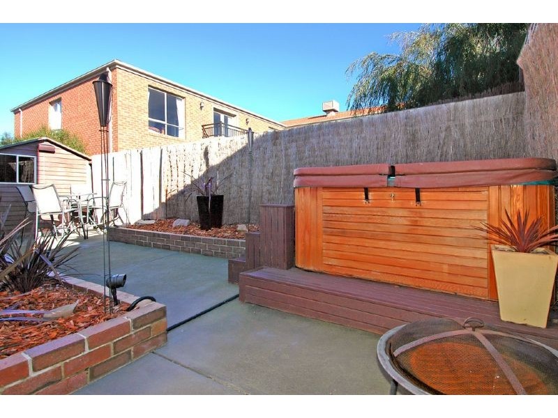 27 Beccia Avenue, Epping VIC 3076