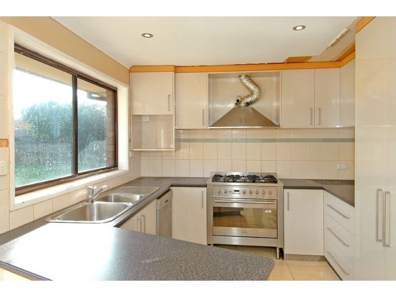 5 Yorkshire Court, Epping VIC 3076