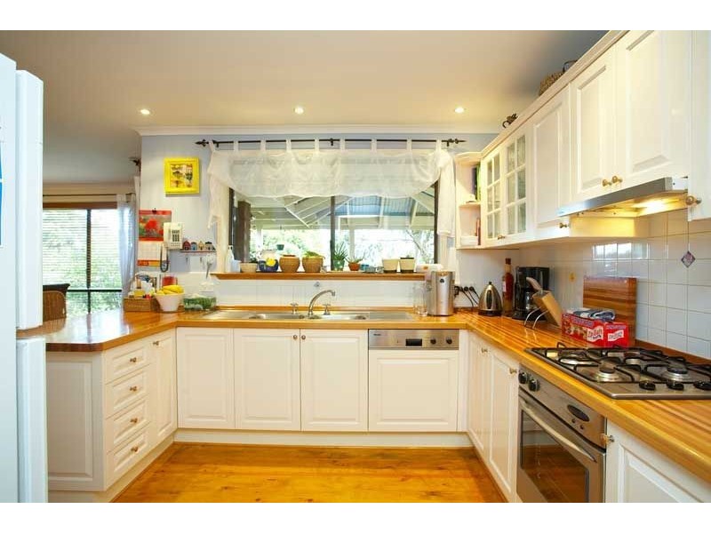 8 Centurion Court, Epping VIC 3076