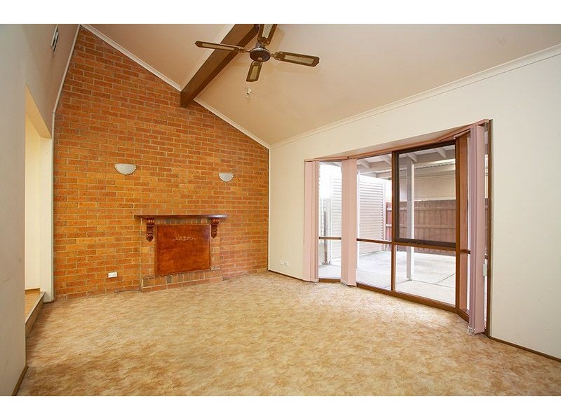 13 Kinlora Avenue, Epping VIC 3076
