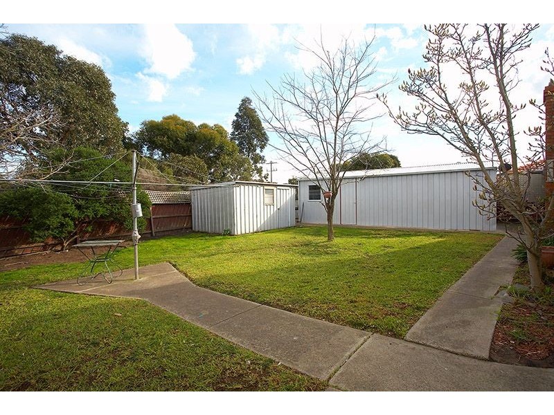 13 Kinlora Avenue, Epping VIC 3076
