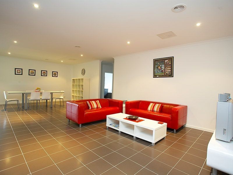 24 Lichen Way, Epping VIC 3076