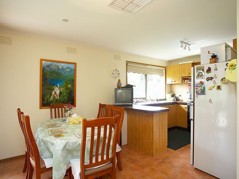 11 Buckland Crescent, Epping VIC 3076
