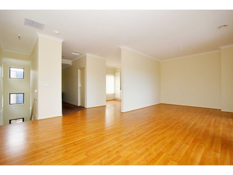 5/65 Pommel Crescent, Epping VIC 3076