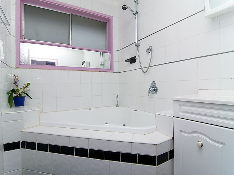 39 Regal Avenue, Thomastown VIC 3074