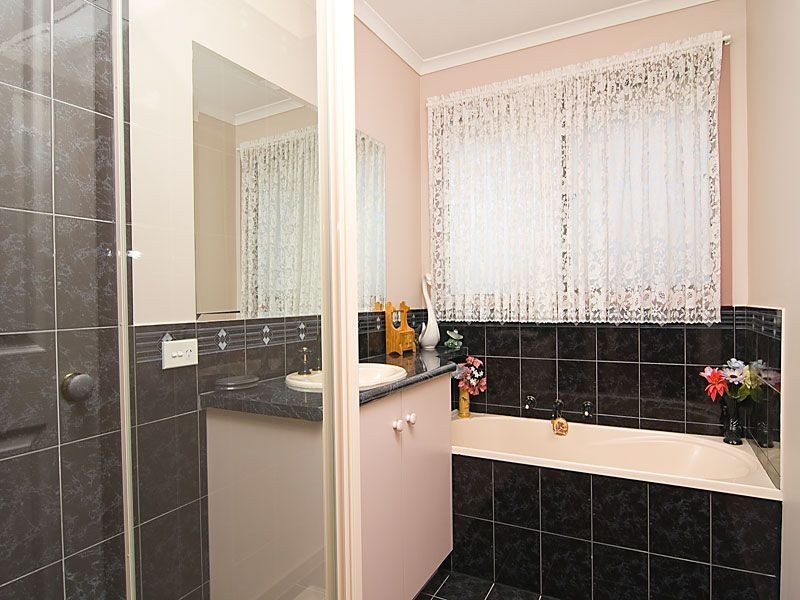 10 Lido Court, Epping VIC 3076