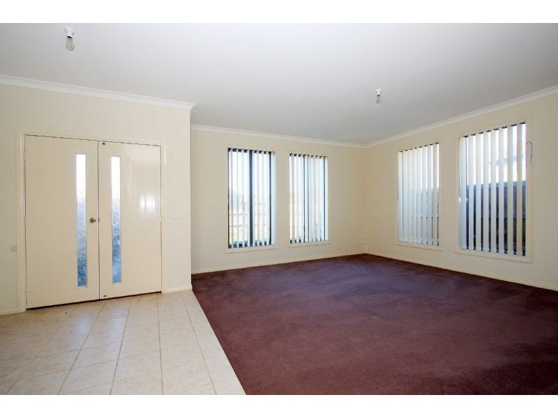 4/65 Pommel Crescent, Epping VIC 3076