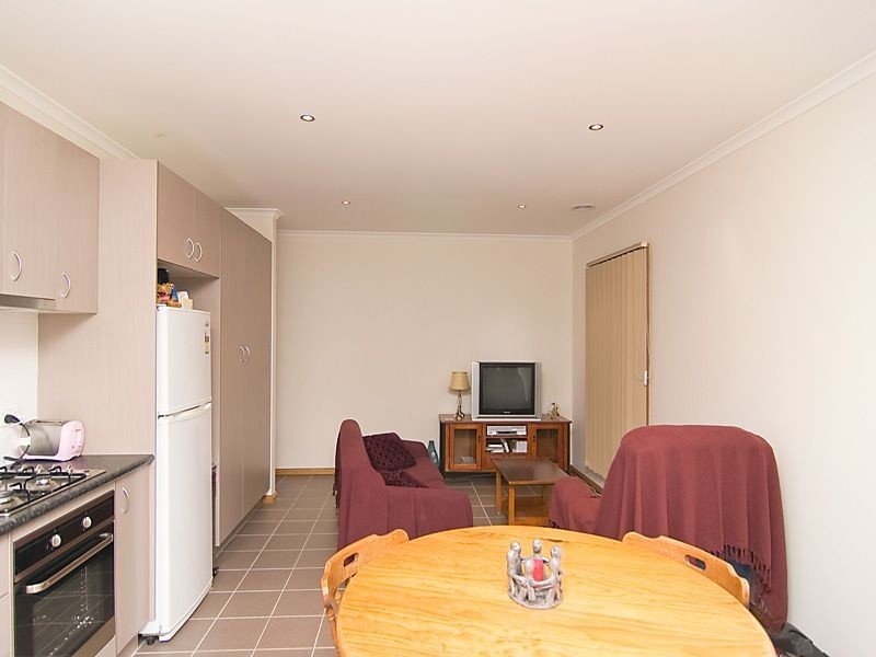 2/38 Church Street, Epping VIC 3076