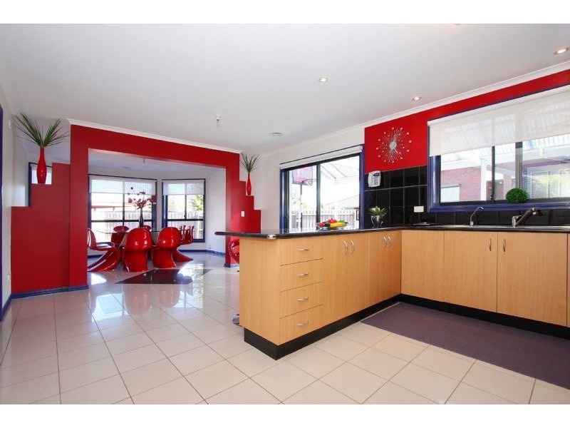 12 Elaine Close, Epping VIC 3076