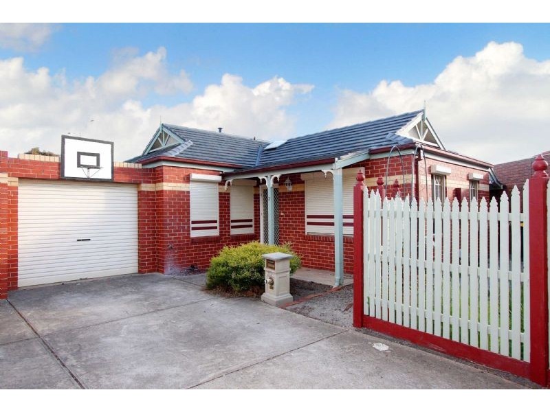 2/7 Miles Close, Mill Park VIC 3082