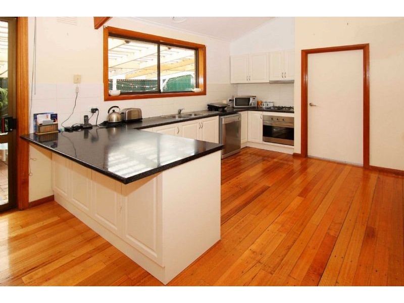 6 Scarborough Road, Epping VIC 3076