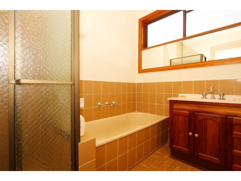 6 Scarborough Road, Epping VIC 3076