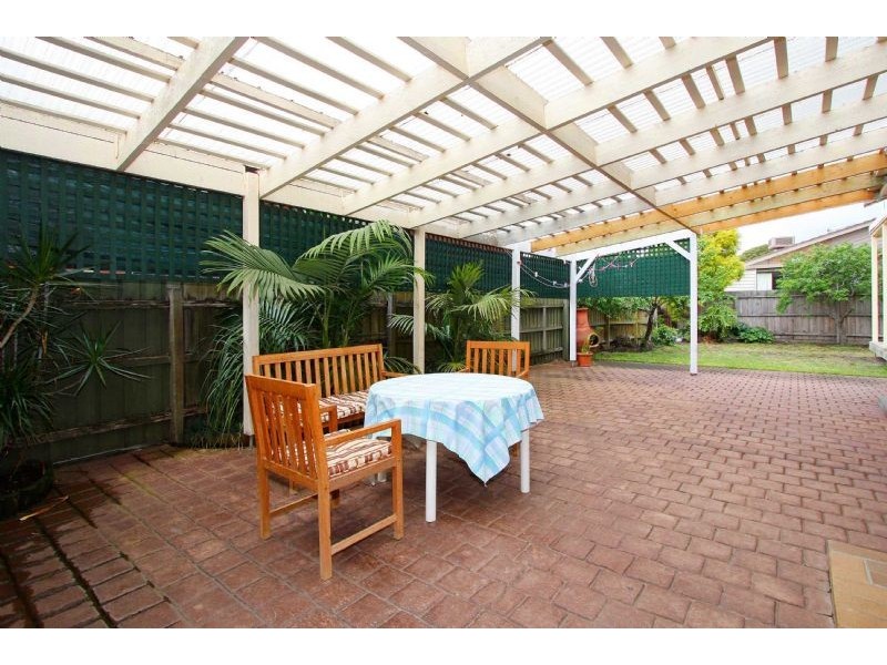 6 Scarborough Road, Epping VIC 3076