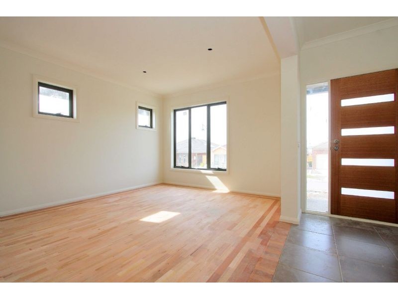 7 Ockletree Grove, Epping VIC 3076
