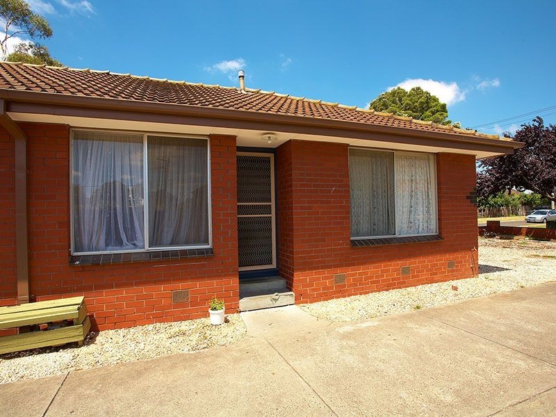 1/2 Clarke Street, Thomastown VIC 3074