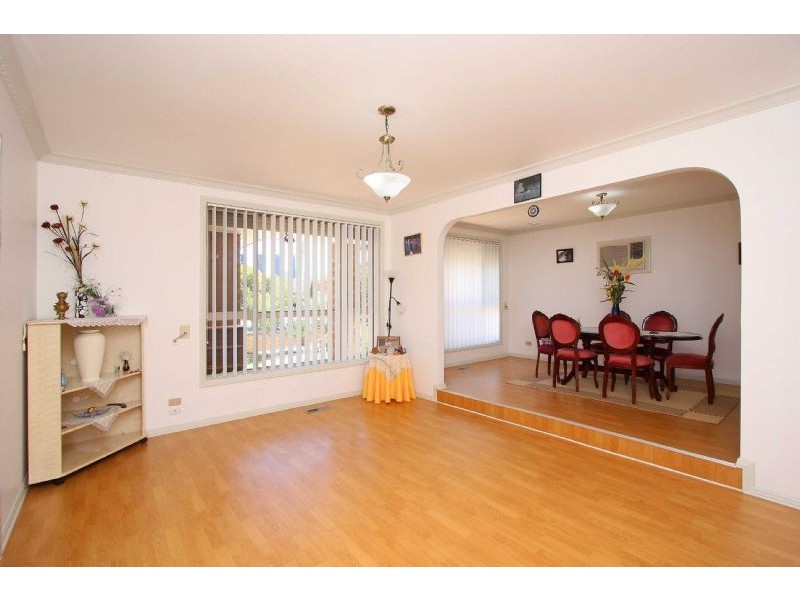 32 Pandora Avenue, Thomastown VIC 3074