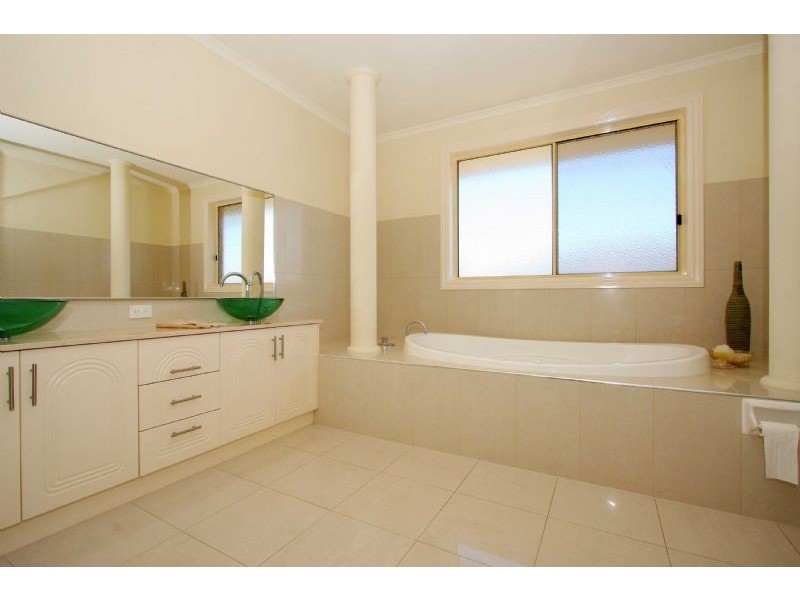 35 Axebridge Circuit, Epping VIC 3076