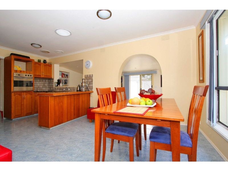 2 Gilbert Court, Lalor VIC 3075