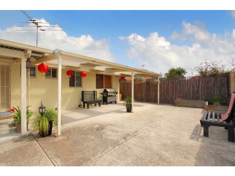 2 Gilbert Court, Lalor VIC 3075