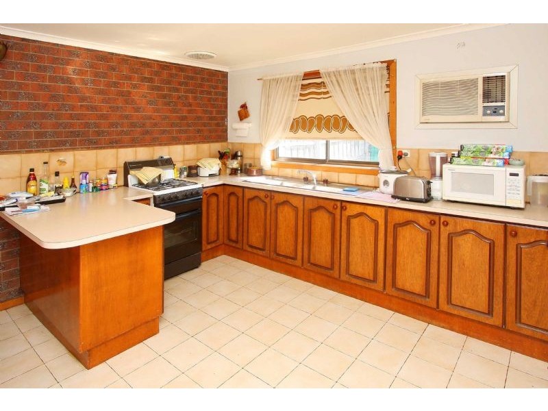 10/28 Spring Street, Thomastown VIC 3074