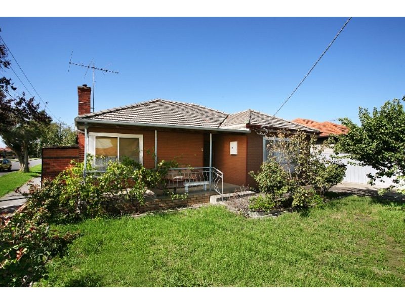 12 Mount View Road, Thomastown VIC 3074