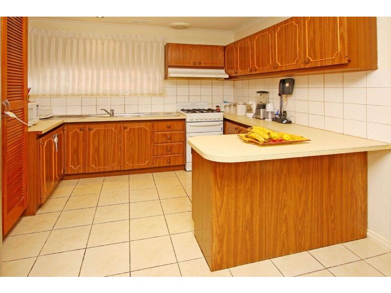 5 Manus Court, Lalor VIC 3075