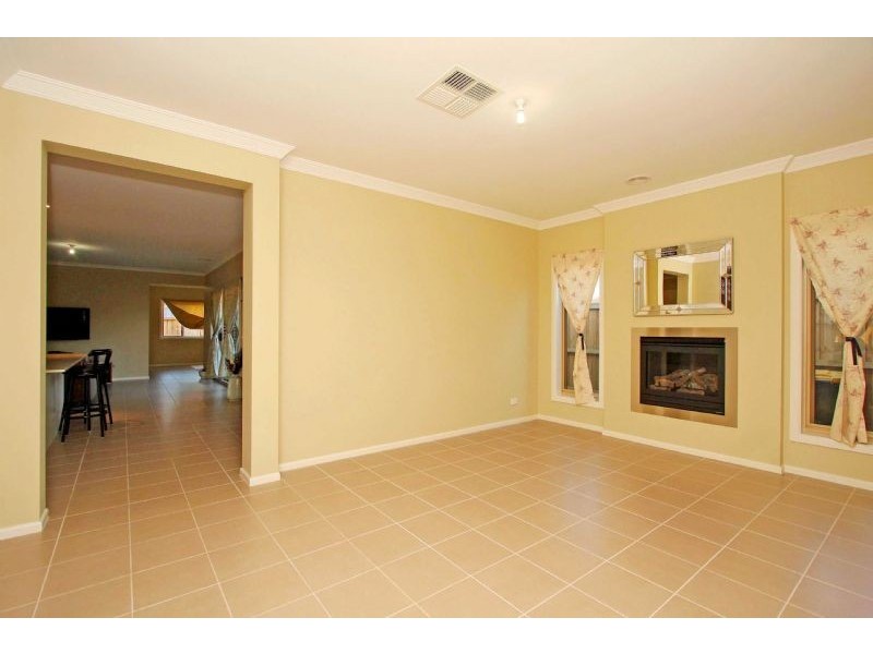 17 Mediterranean Way, Epping VIC 3076