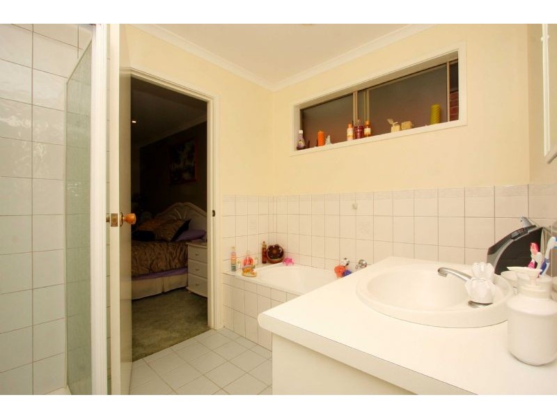 43 Parfrey Avenue, Lalor VIC 3075