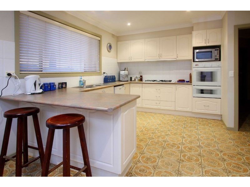 7 Greenstone Court, Thomastown VIC 3074