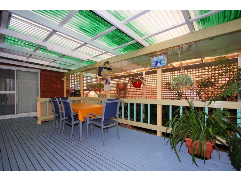 16 Lady Penrhyn Avenue, Mill Park VIC 3082