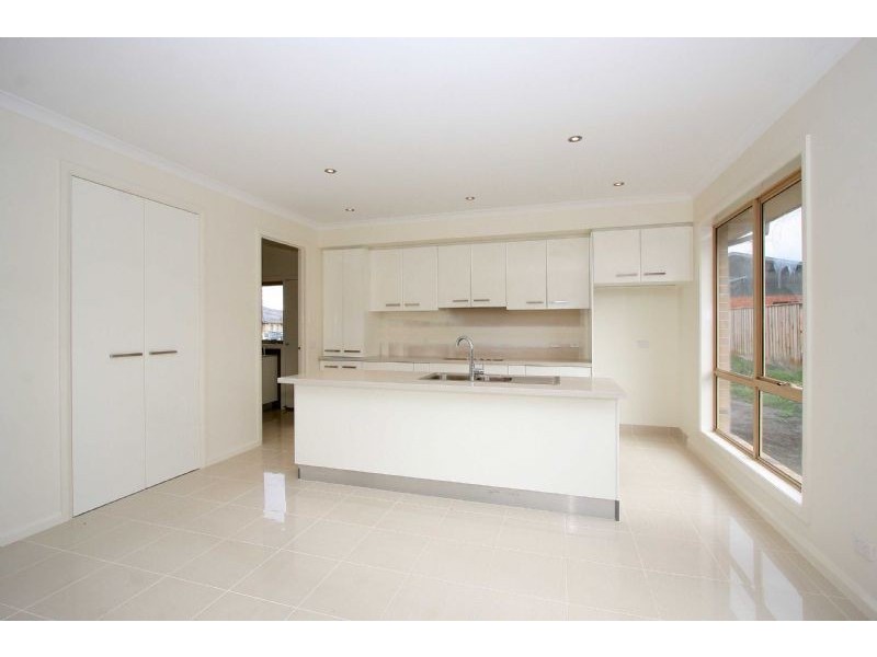 15 Ockletree Grove, Epping VIC 3076