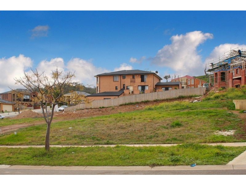 24 Lewins Rail Avenue, South Morang VIC 3752