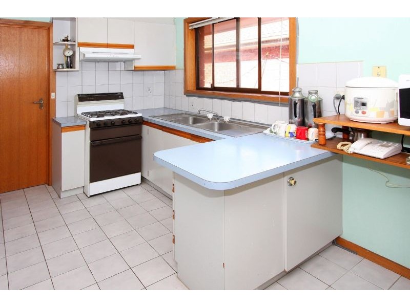 2/17 Houston Street, Epping VIC 3076