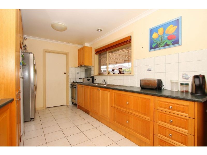 16 Kiama Drive, Lalor VIC 3075