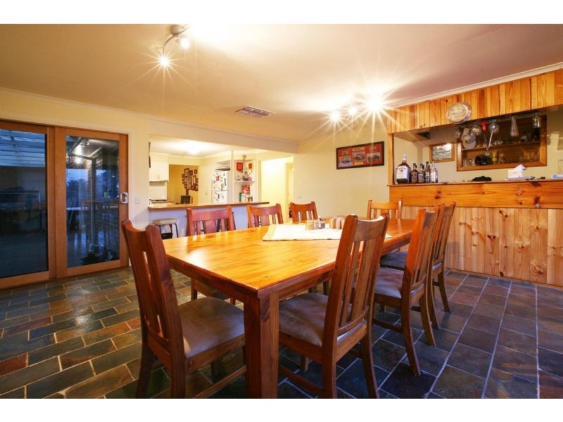 25 Peppercorn Parade, Epping VIC 3076