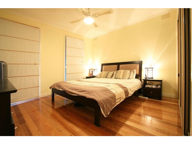 25 Peppercorn Parade, Epping VIC 3076