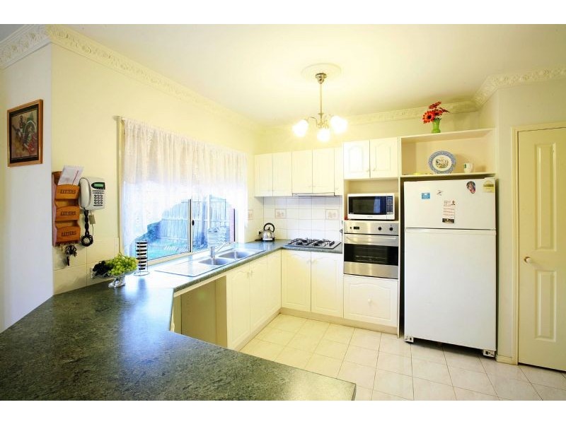 21 Hawkesbury Court, Thomastown VIC 3074