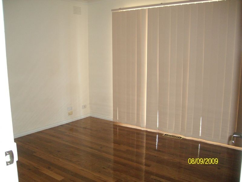 10 Tranquil Place, Thomastown VIC 3074