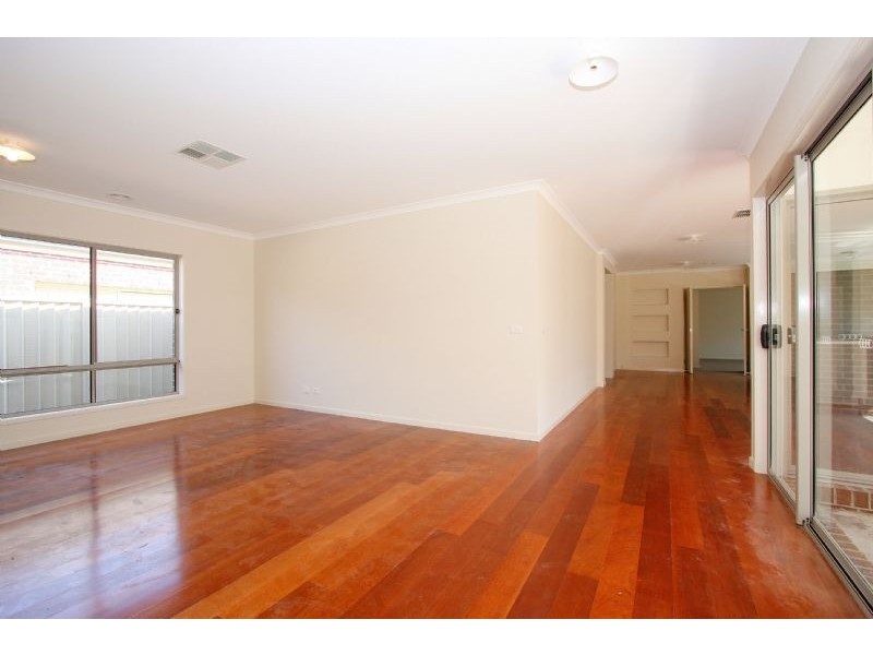 14 Nuthall Way, Epping VIC 3076