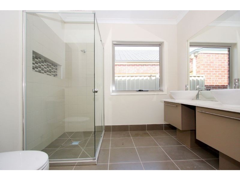 14 Nuthall Way, Epping VIC 3076