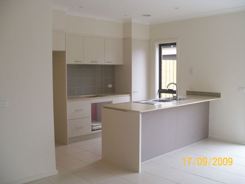 13 Bacchus Drive, Epping VIC 3076