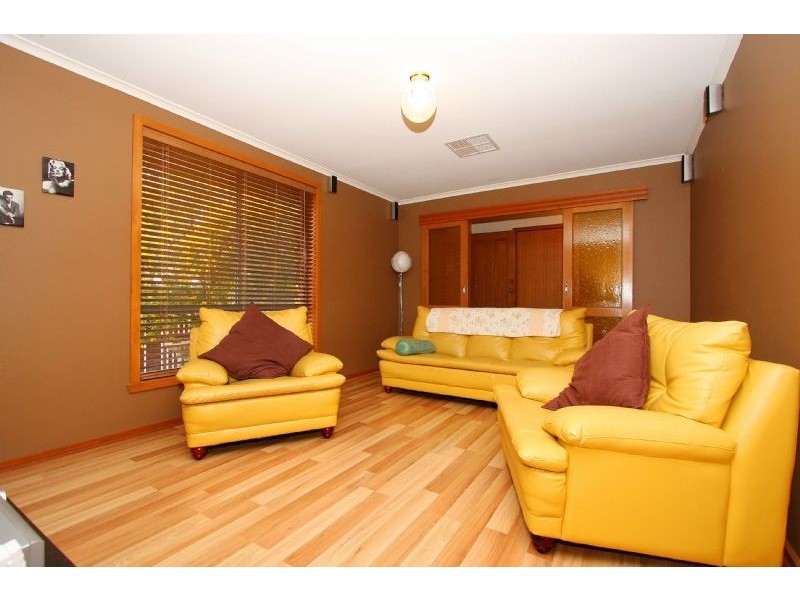 28 Horseshoe Crescent, Epping VIC 3076