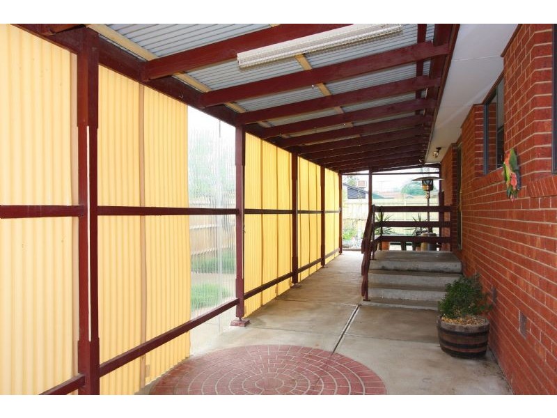 28 Horseshoe Crescent, Epping VIC 3076