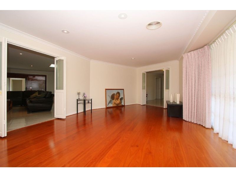 13-15 Paul Crescent, Epping VIC 3076