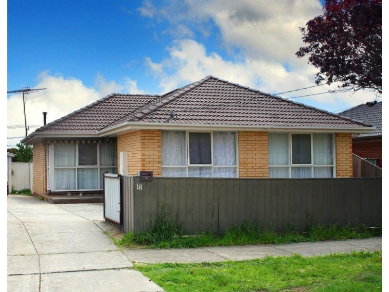 18 Dennis Street, Lalor VIC 3075