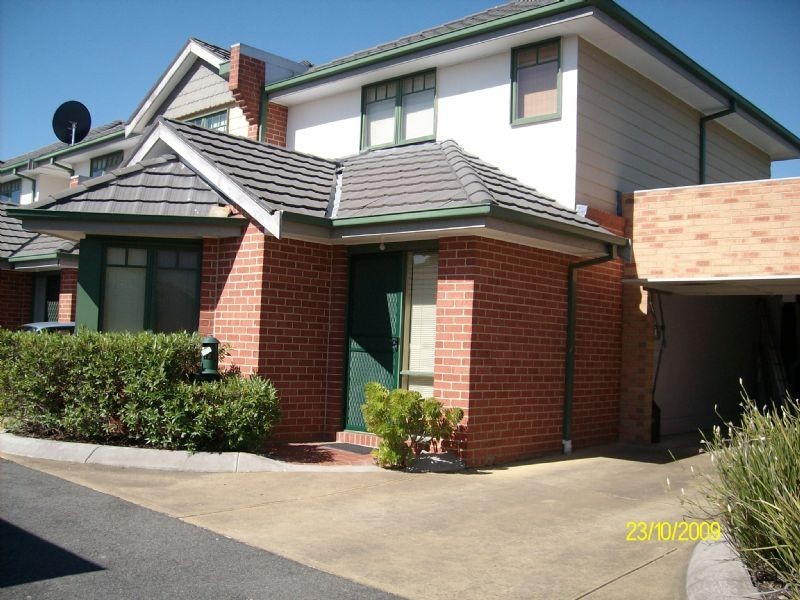12/30 Young Street, Epping VIC 3076