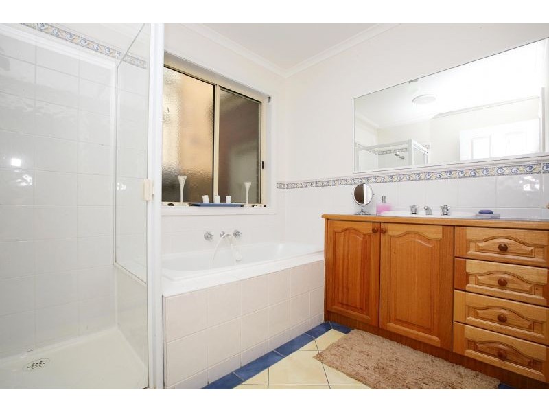 1/6A Woodfull Way, Epping VIC 3076