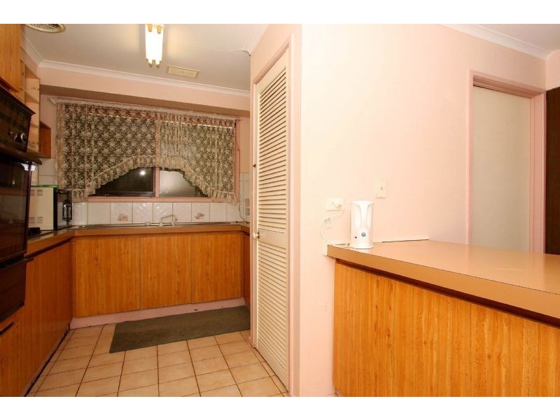 43 Strickland Avenue, Mill Park VIC 3082